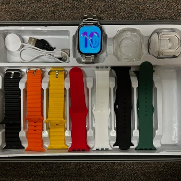 Smartwatch with Interchangeable Bands - Picture 1 of 1